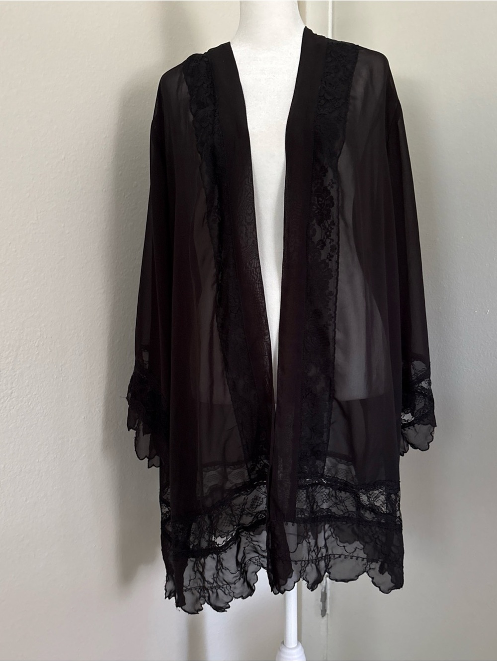 Black Sheer Lace-Trim Kimono Robe